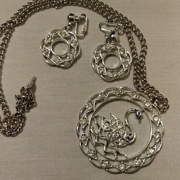 Vintage Sarah Coventry Swan Necklace and Earrings - Picture 1 of 6